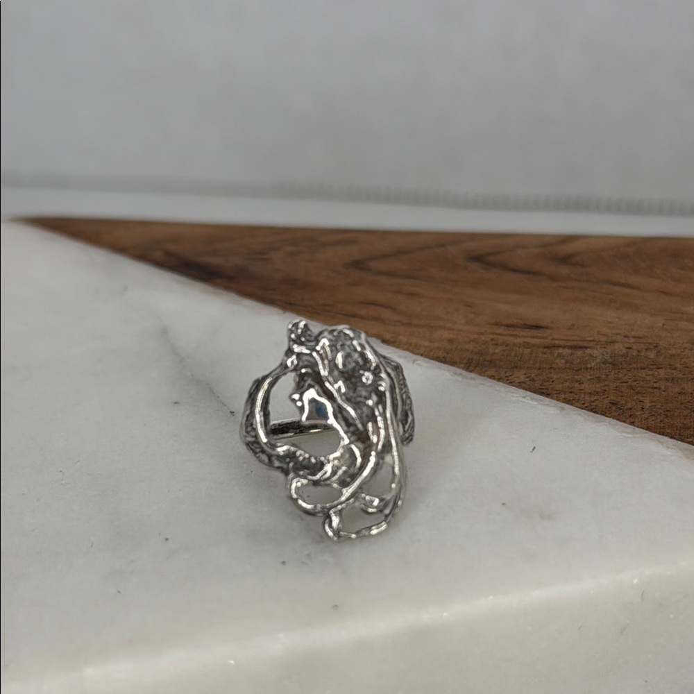 Ornate Estate Silver 925 Filigree Ring with Goddess Design Lot D37 - Picture 2 of 8